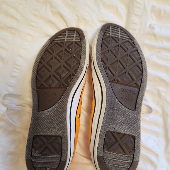 Mens converse. - Picture 3 of 4